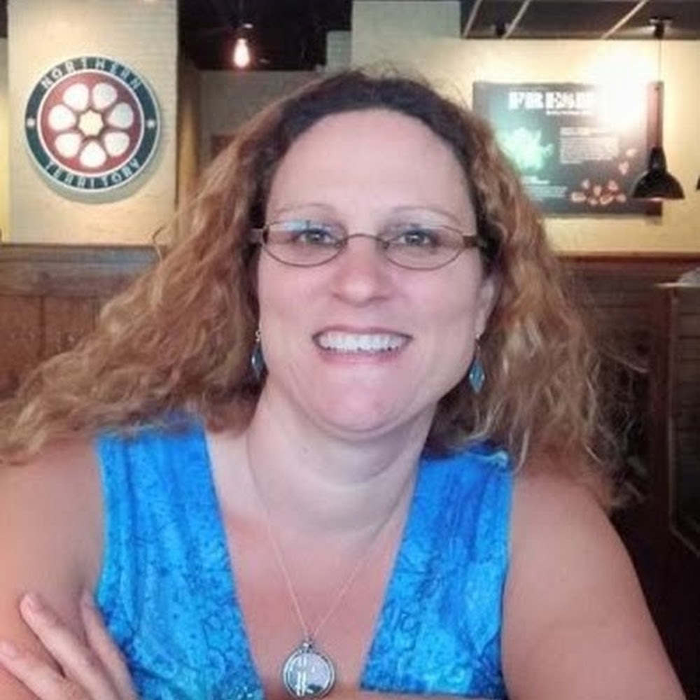 Meet your Posher, Laurrie